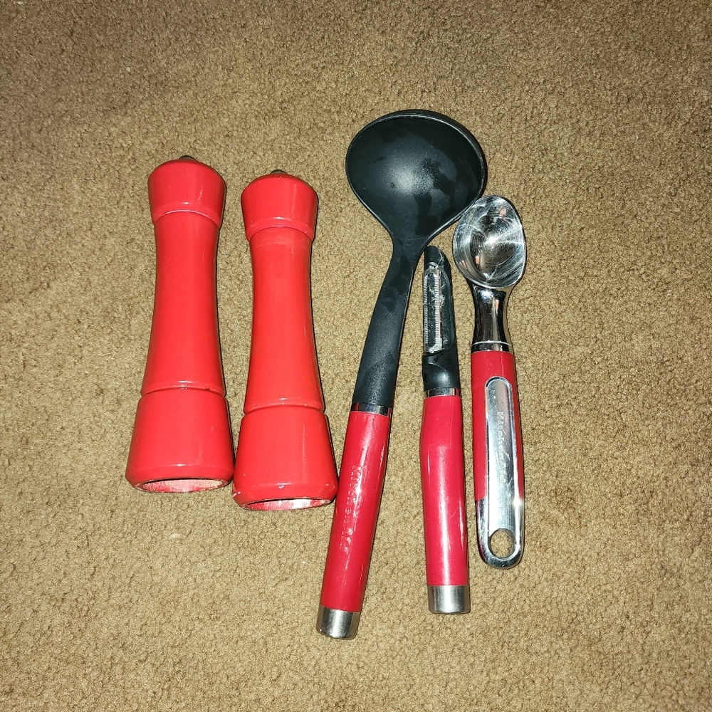 Kitchen aid utensils